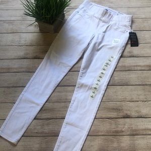 NWT Old Navy White Rockstar Jeggings 0